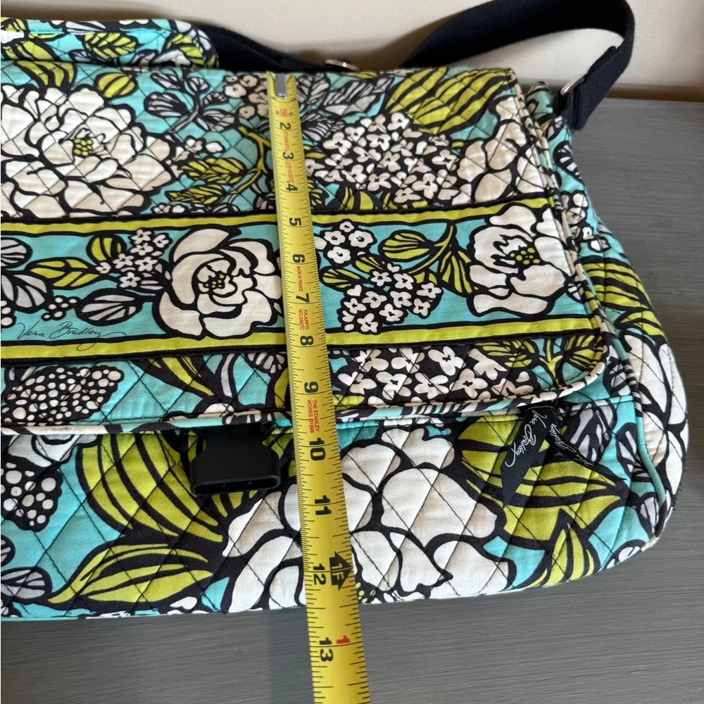Vera Bradley Island Blooms Messenger Laptop Bag Blue White Floral 14.75x11x4.25‎